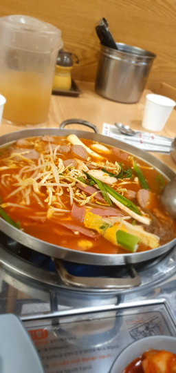 우뚝감자탕밀면 대표 사진