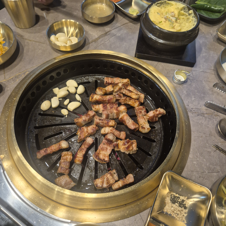 돈정 대표 사진