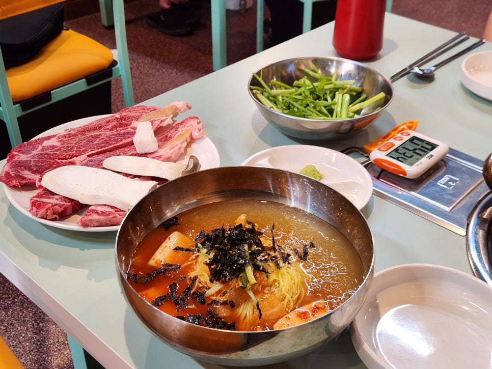 꾸석지돌판한우 사천점 대표 사진