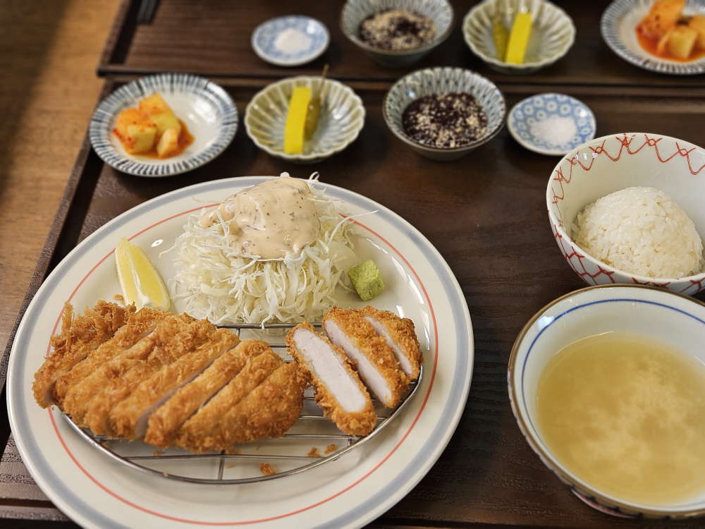 로로카츠 대표 사진