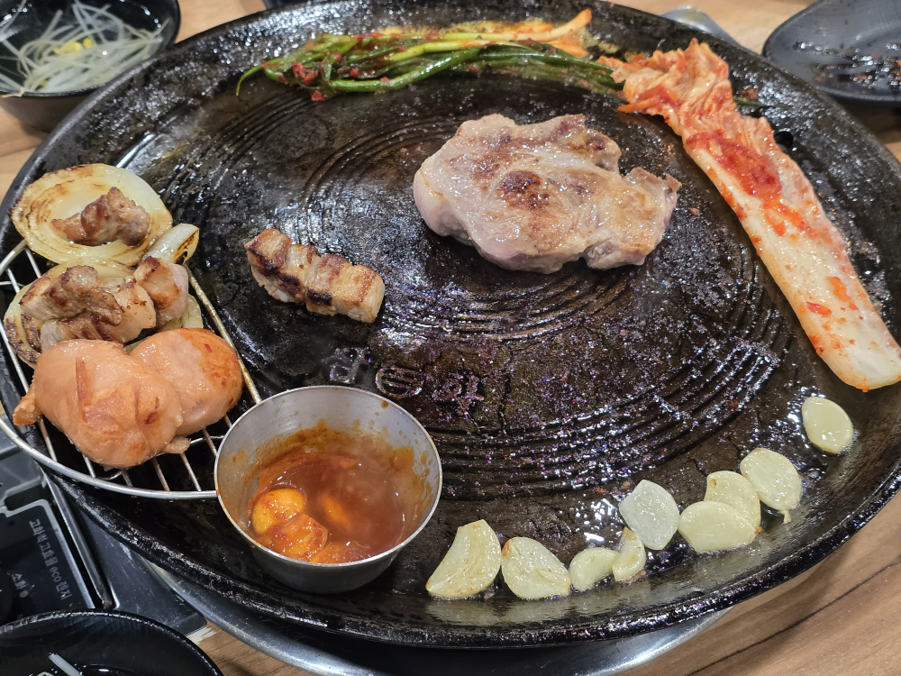 돈마루솥뚜껑 대표 사진