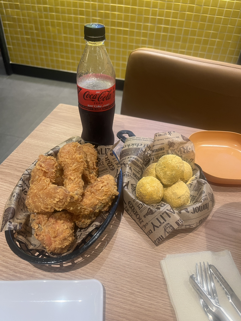 BHC치킨 부산남포점 사진 2