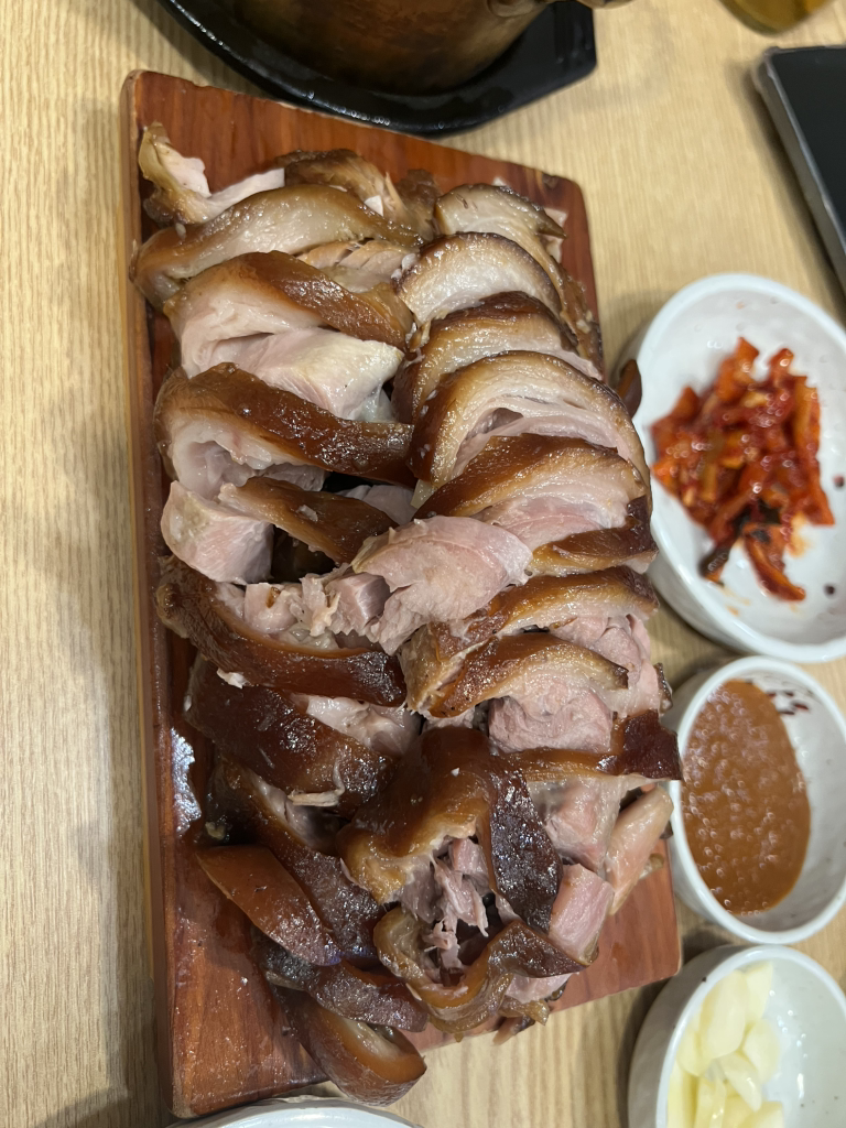백년족발 직영3호점 대표 사진