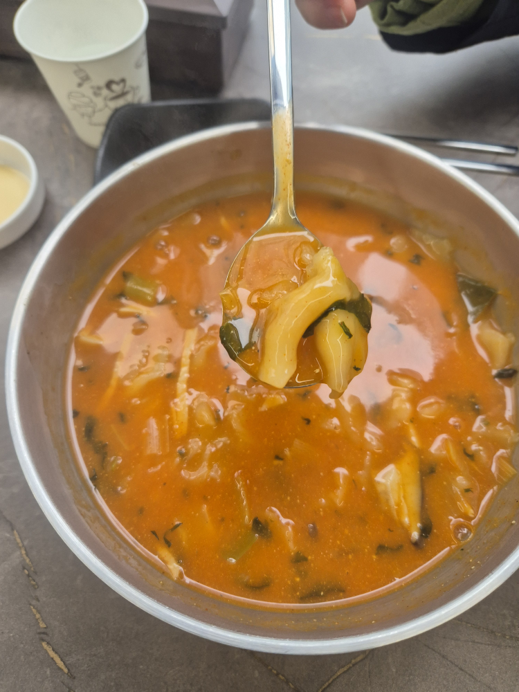 매콤이손수제비칼국수 사진 2