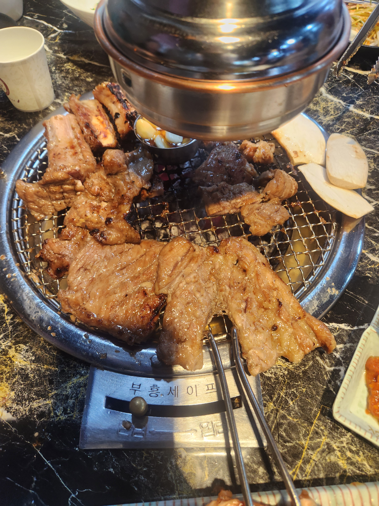 화화돼지왕갈비 부산괴정점 대표 사진