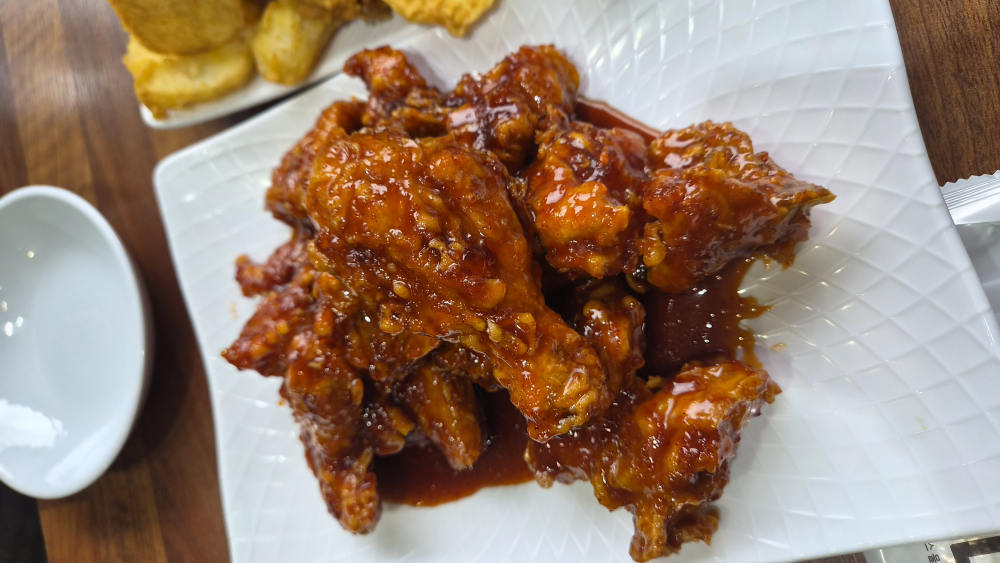 육동신치킨 사진 2