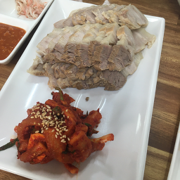 총각네칼국수보쌈 고성1호점 사진 3