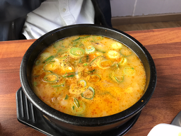 유가네한우곰탕 고흥나로우주점 사진 3
