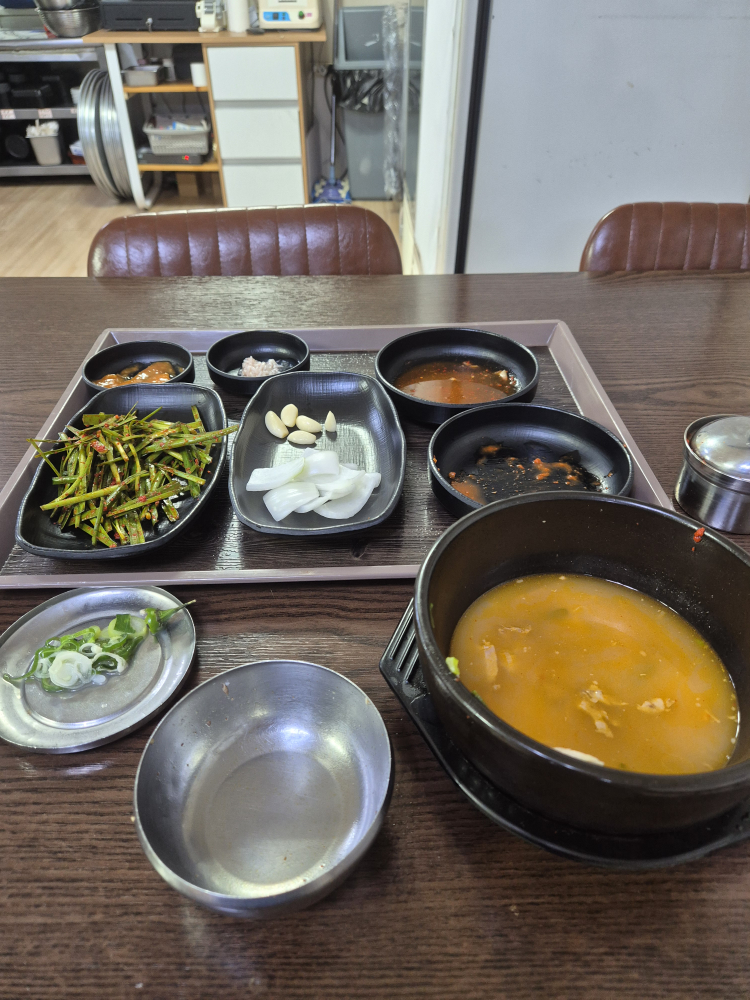 장수돼지국밥 사진 2