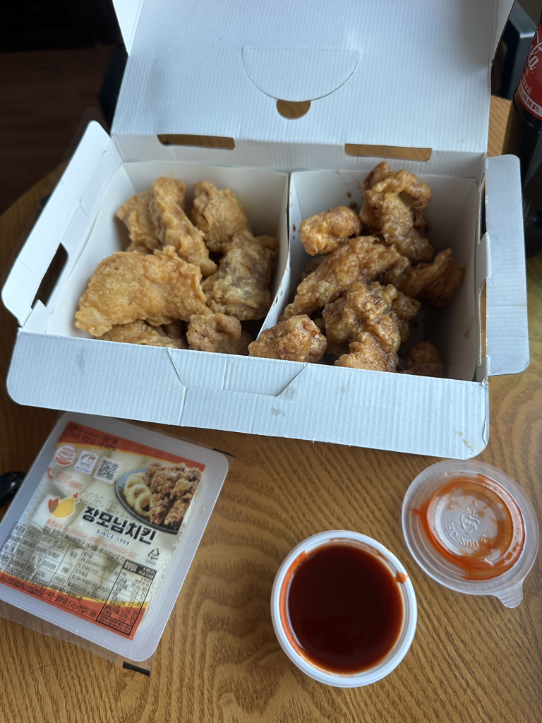 장모님치킨 학동점 사진 3