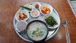 향촌돼지국밥 사진 2