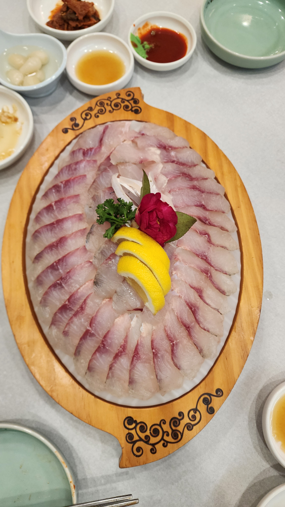 돌고래횟집 사진 6