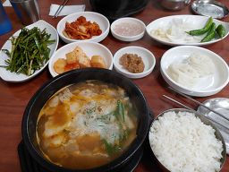 함안돼지국밥 사진 3