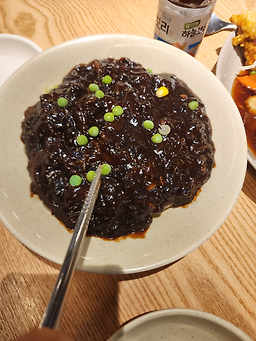 용궁해물야채쟁반짜장 사진 8