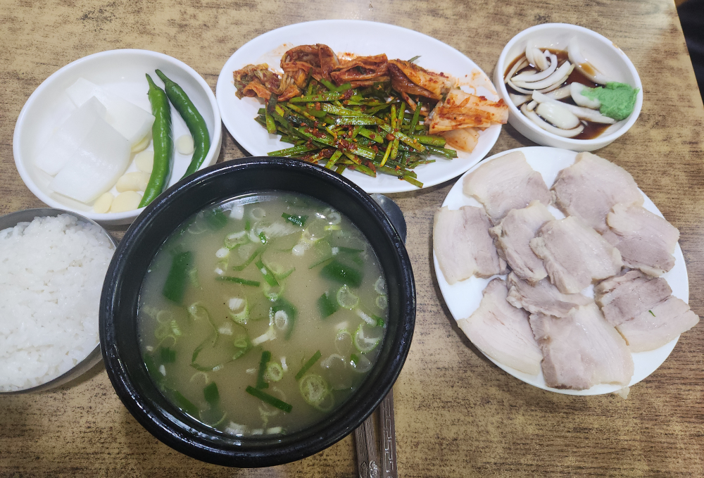 본전돼지국밥 사진 5