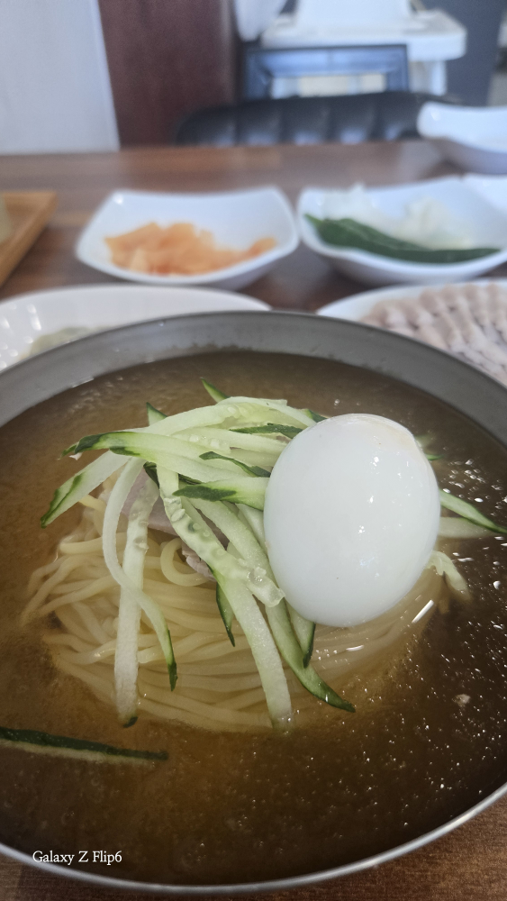 시원한밀면 사진 2