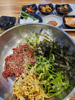 오월에국수 대표 사진