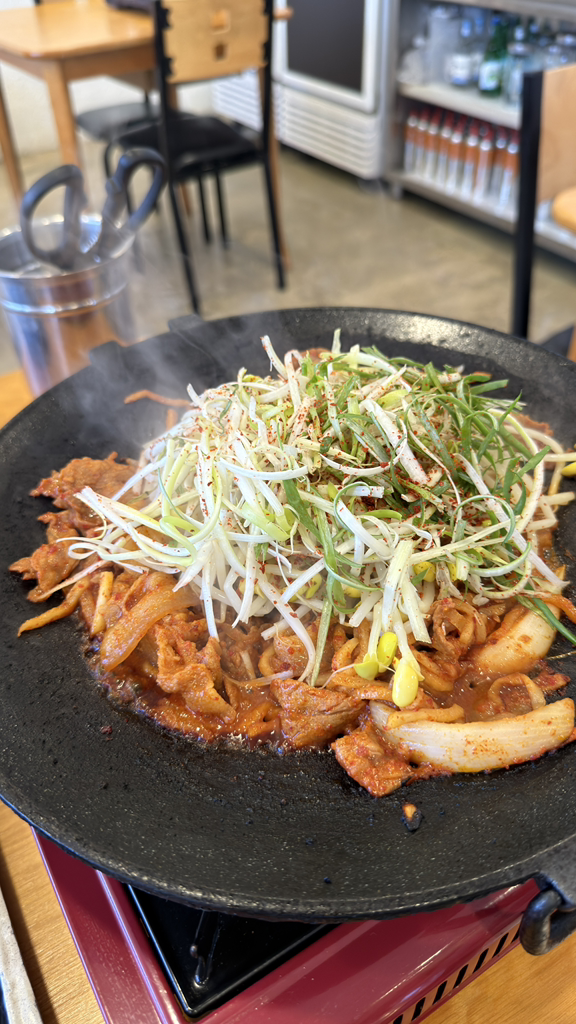 신창흑돼지두루치기 대표 사진