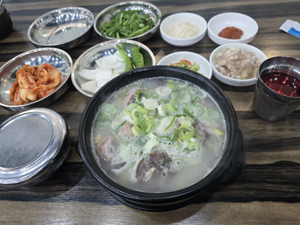 돈국밥 본점 대표 사진
