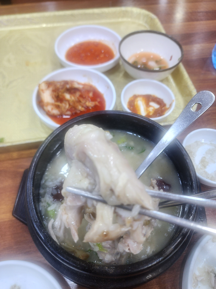 돈방림 돼지국밥반계탕 대표 사진