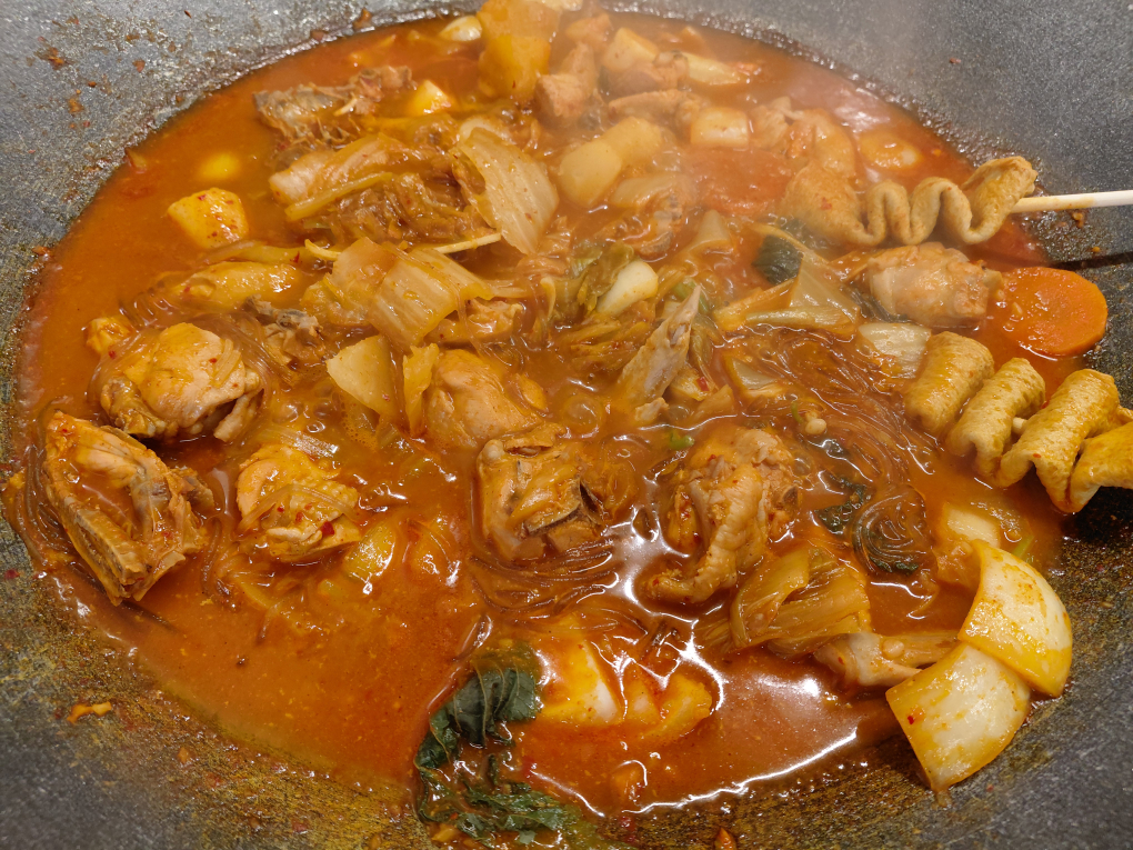 까치솥뚜껑닭도리 송정직영점 대표 사진