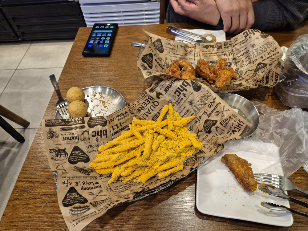 BHC치킨 스카이베이경포호텔점 대표 사진