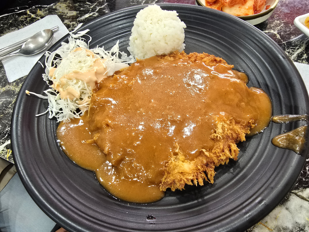 삼형제돈가스랑칼국수 서울대입구역점 사진 7