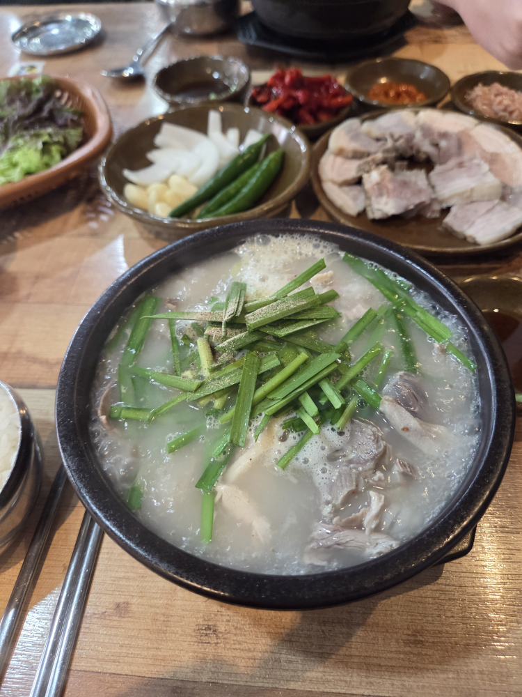 연돼지국밥 사진 3