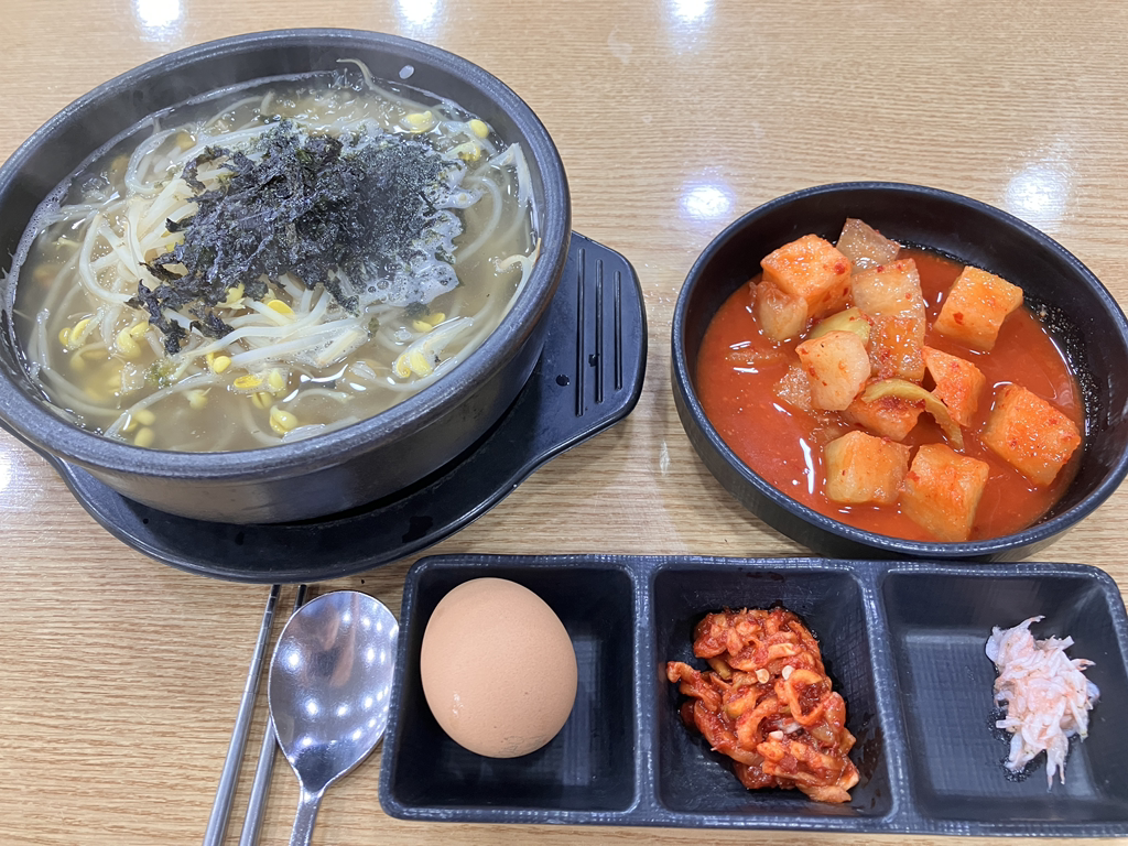 24시전주명가콩나물국밥 범계점 대표 사진