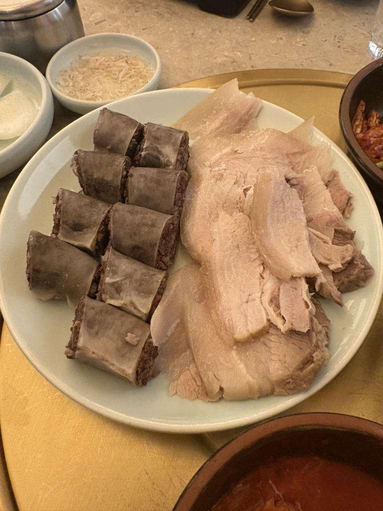 거대돼지국밥 사진 3