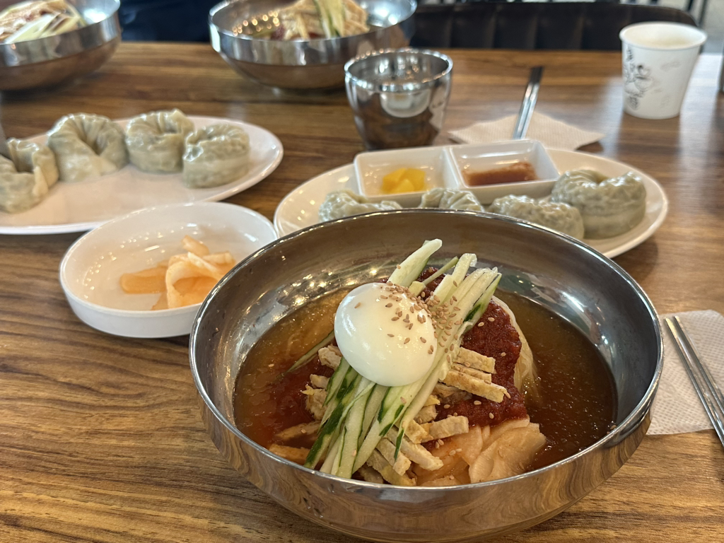 신일밀면 대표 사진