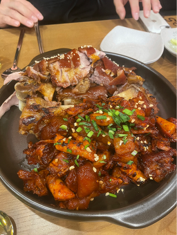 족발야시장 고흥녹동점 대표 사진