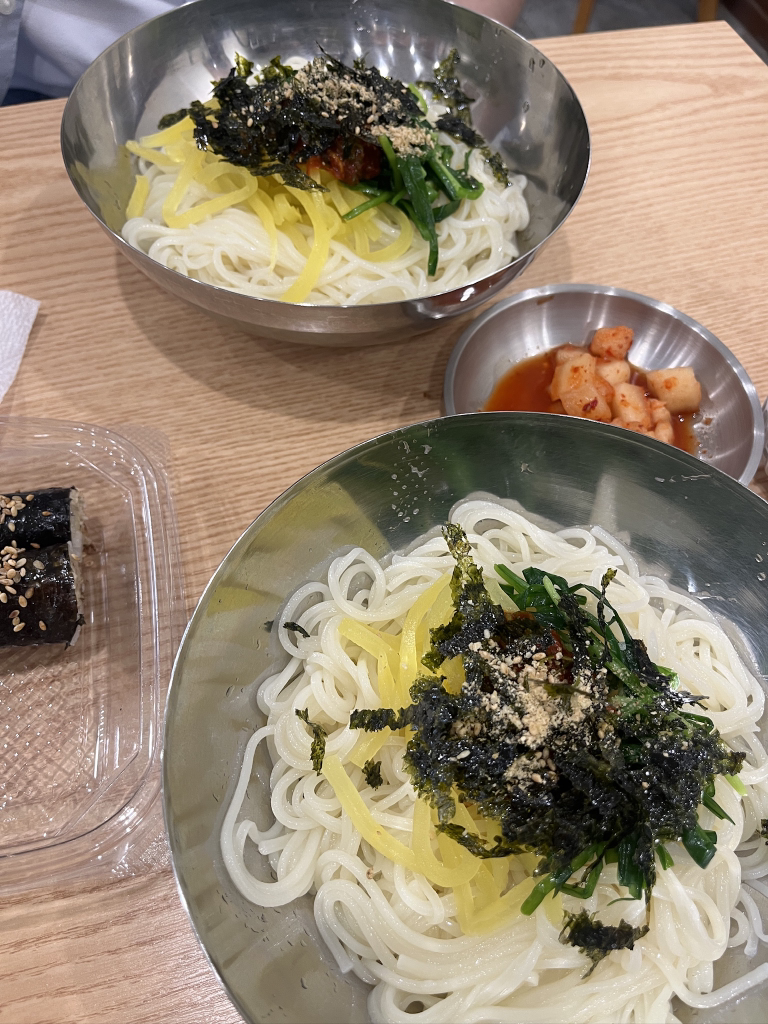 남산동구포촌국수 부산역점 사진 7