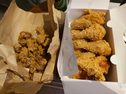 썬더치킨 부산신호1호점 사진 3