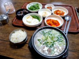 장터돼지국밥보쌈 사진 4