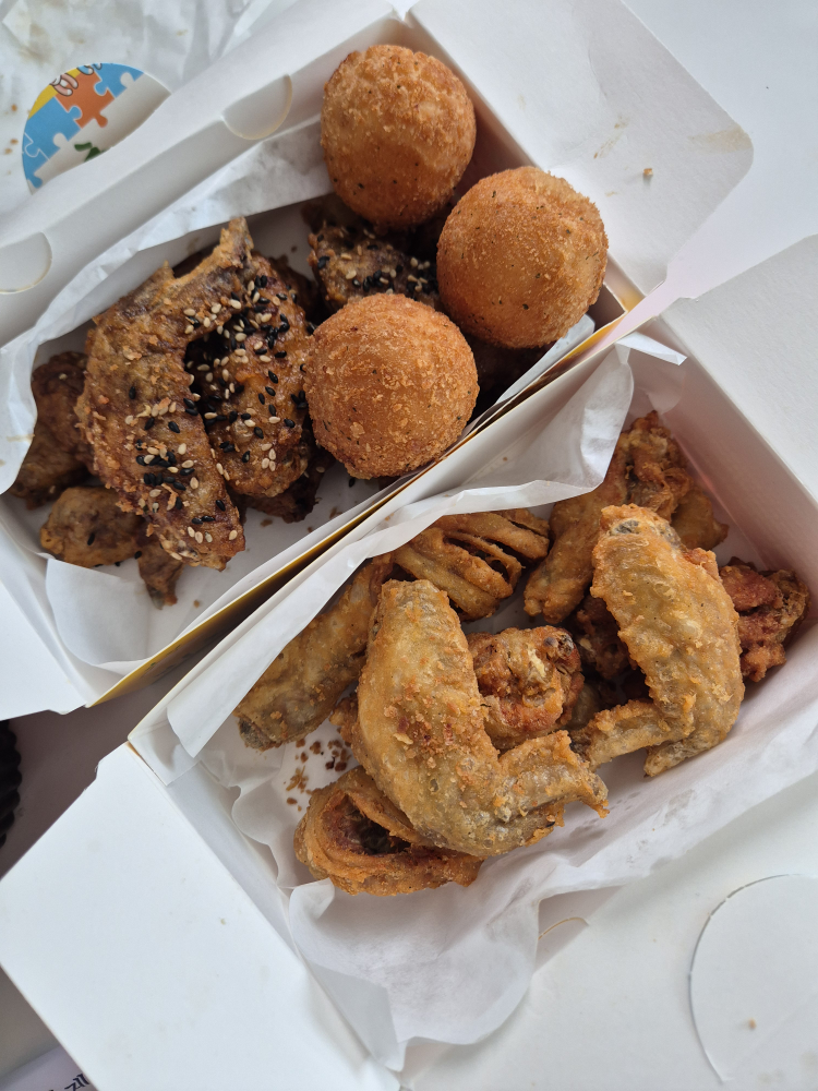 비촌치킨 서호도천점 대표 사진