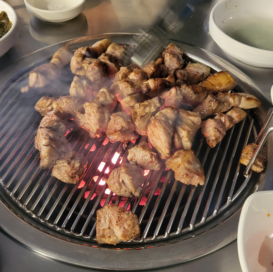 먹자씨흑돼지연탄구이 대표 사진