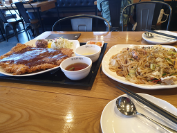 홍익돈까스 광양점 사진 2