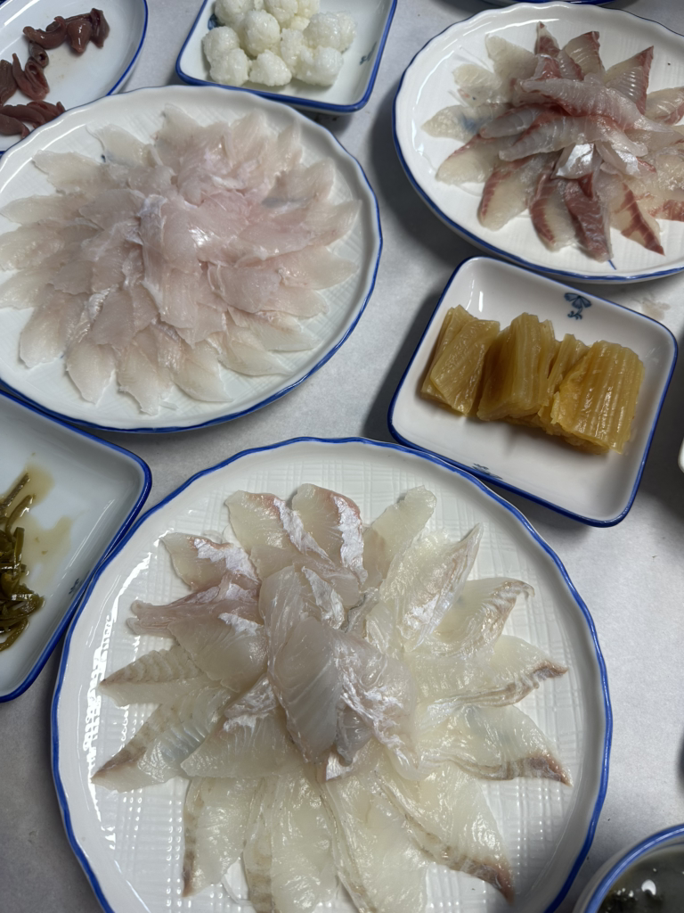 진횟집 사진 3