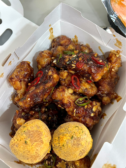 BHC치킨 안락온천천점 사진 4