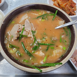 장수돼지국밥 사진 2