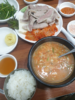 영진돼지국밥 대표 사진