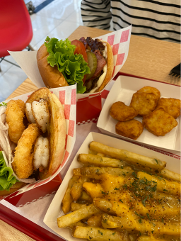 왓더버거 부산하단점 대표 사진