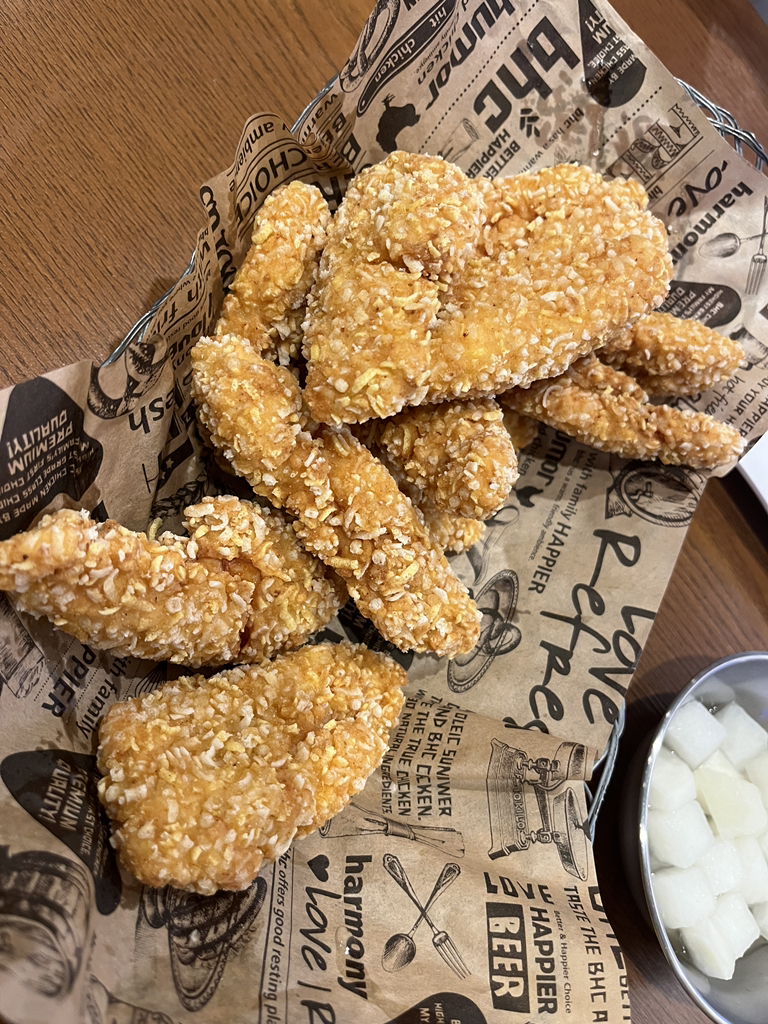 BHC치킨 스카이베이경포호텔점 사진 6