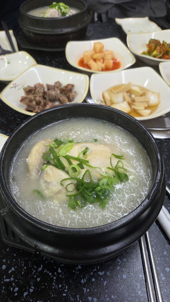 대가삼계탕&항아리바베큐보쌈 상동점 대표 사진