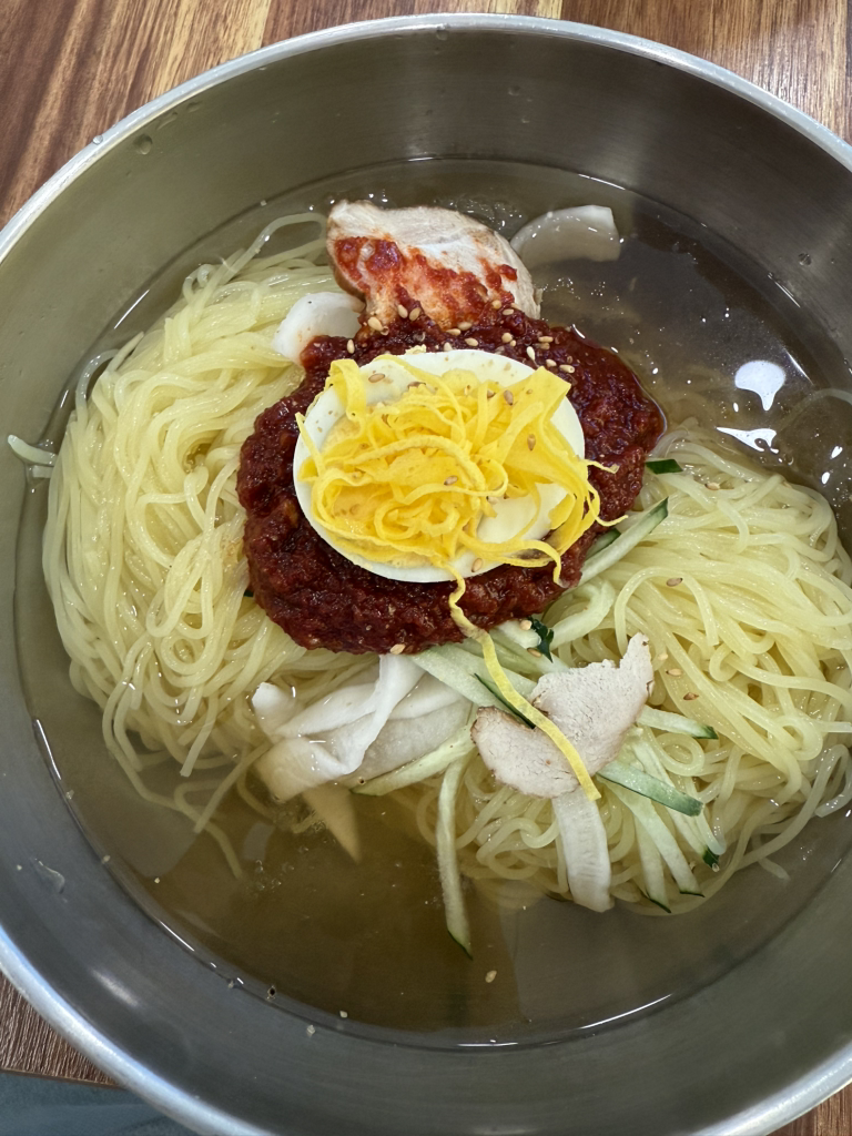 만수르가야밀면 대표 사진