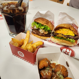 왓더버거 구서점 사진 3
