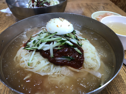 영도밀면 대표 사진
