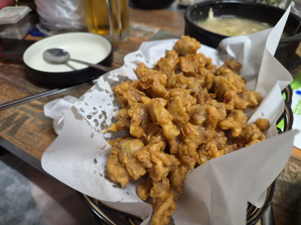 찬미치킨 못골점 사진 2