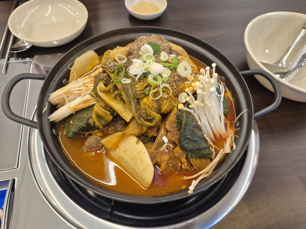 서부청기와감자탕 서울대입구역점 대표 사진